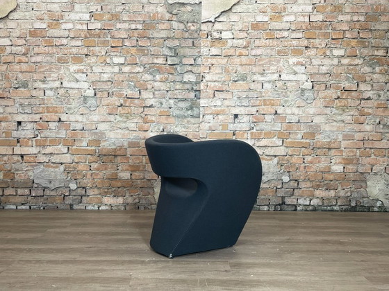 Moroso Victoria & Albert - Antracite | Ron Arad – Poltrone, Metal, Textile (photo 7 of 11)