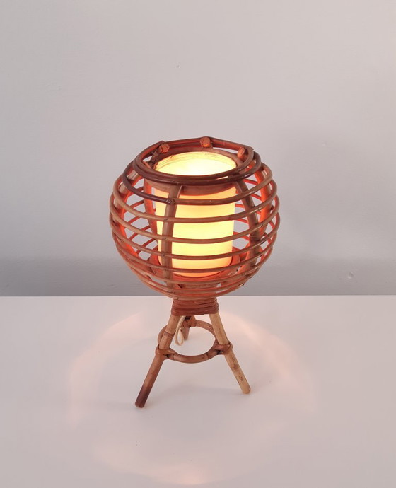 Image 1 of Beautiful vintage rattan table lamp, mcm bedside lamp rattan