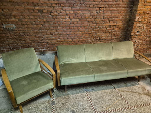 Vintage Sleeper Sofa With 2 Armchairs