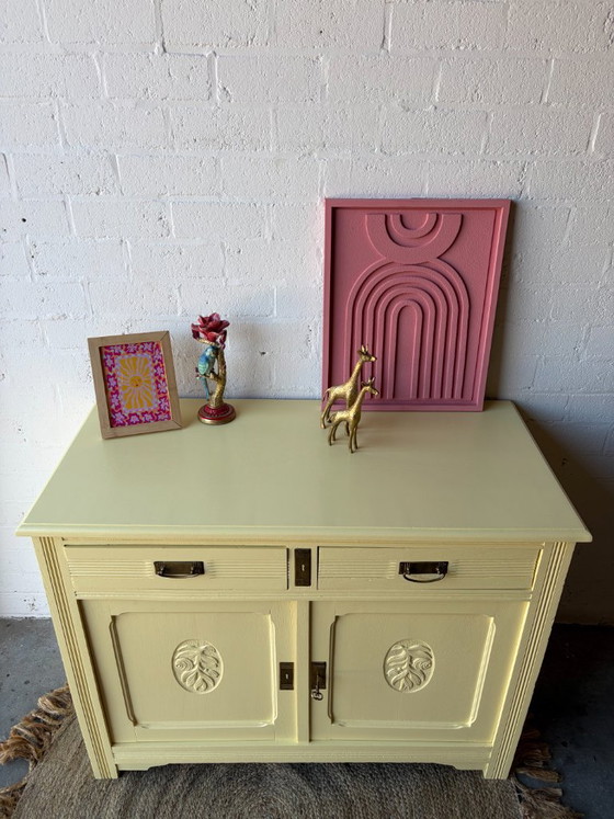 Commode ancienne vintage relookée jaune beurre – Buffet bas, Wood (photo 4 of 16)
