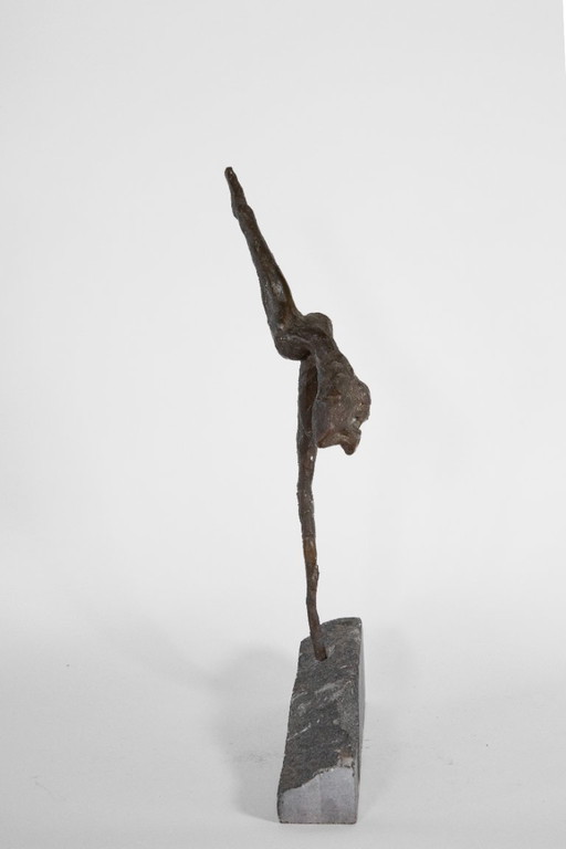 Ausdrucksstarke figurative Skulptur