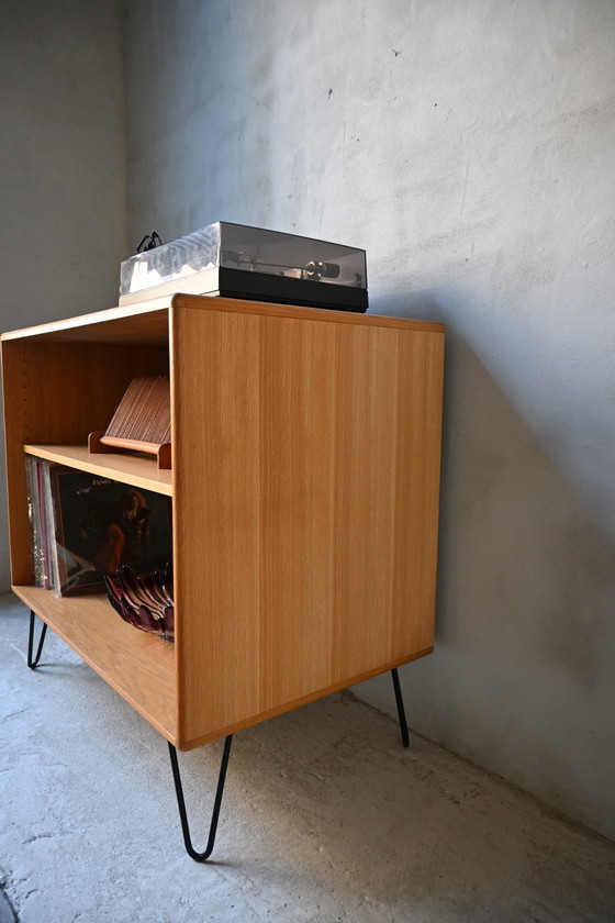 Image 1 of Meuble à disques vinyles/bibliothèque/meuble ouvert en chêne vintage