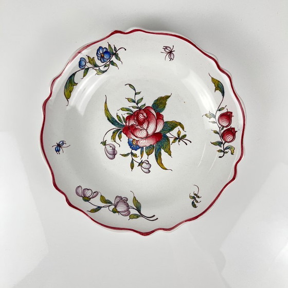 Image 1 of Set di 2 piatti in ceramica dipinti a mano con motivi floreali