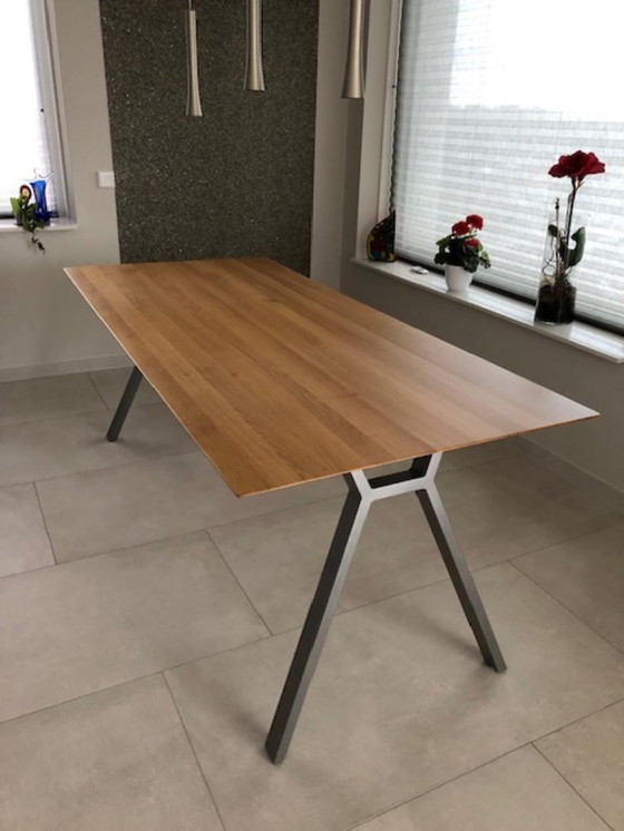 Image 1 of Magnifique table de salle à manger (Remo) Bert Plantagie