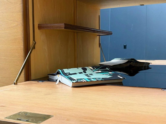 Image 1 of Dressoir uit het midden van de 20e eeuw met veel opbergruimte, gemaakt van beukenhout, jaren 60.