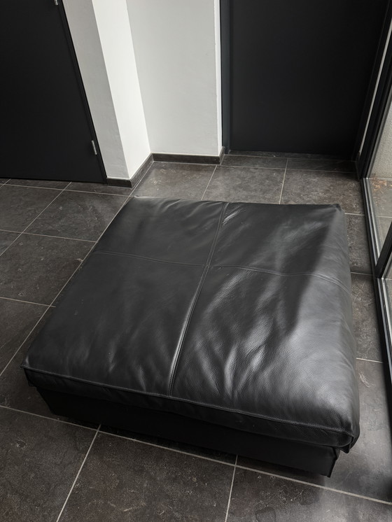 Image 1 of Linteloo pouf