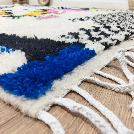 Image 1 of Veelkleurig Azilal-tapijt – geometrische kunststijl / Veelkleurig Azilal-tapijt – kunststijl (300×195 cm)