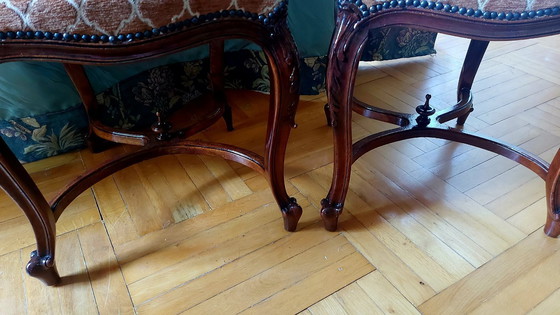 Image 1 of Prachtig paar antieke stoelen in neorococo-stijl, gerestaureerd en opnieuw bekleed.