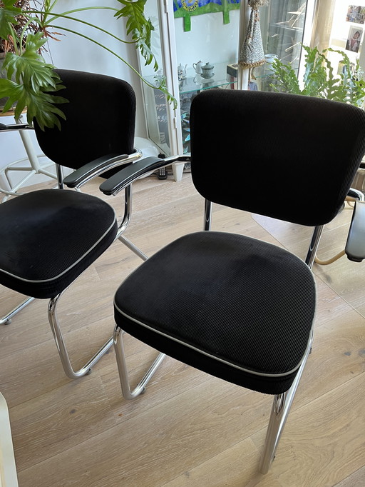 Ahrend De Cirkel Or Gispen 4 Stoelen