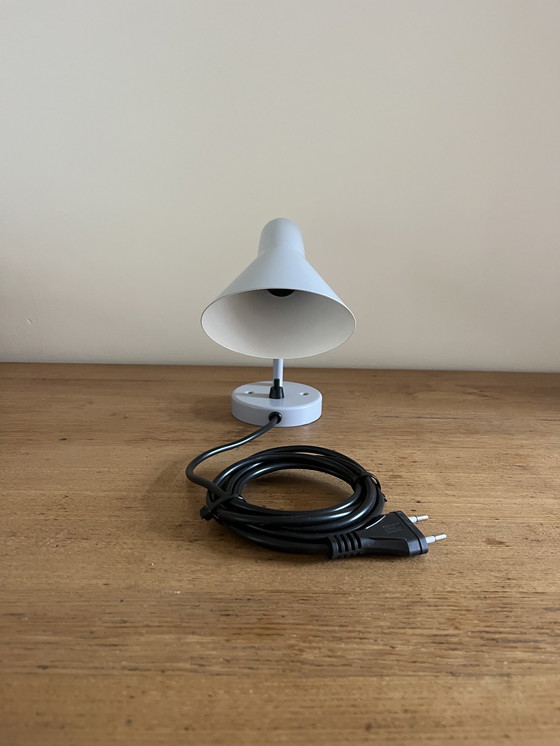 Image 1 of Louis Poulsen AJ wandlamp - Arne Jacobsen - Deense designlamp