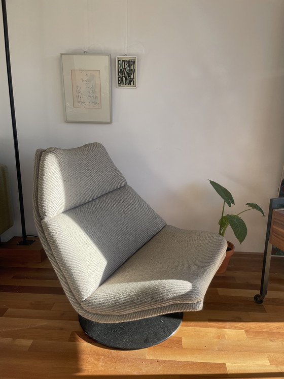 Image 1 of Artifort F511 stoel