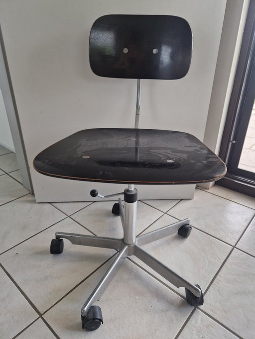 Silla de oficina Fritz Hansen Kevi (1993)