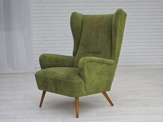 Image 1 of 1960er Jahre, skandinavisches Design, Sessel mit hoher Rückenlehne, Möbelvelours, Beine aus Buchenholz.