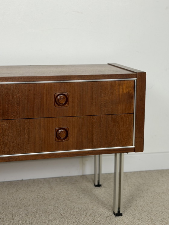 Credenza bassa vintage con 4 cassetti – anni '70 – Credenze, Wood (photo 2 of 13)