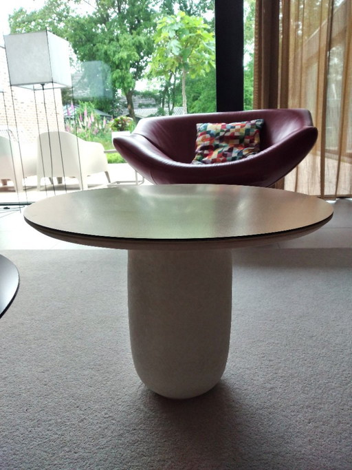 Table basse avec base en céramique et plateau en Alupanel (Pièce unique)