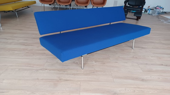 Martin Visser Daybed – Iron, Wool (photo 3 of 7)