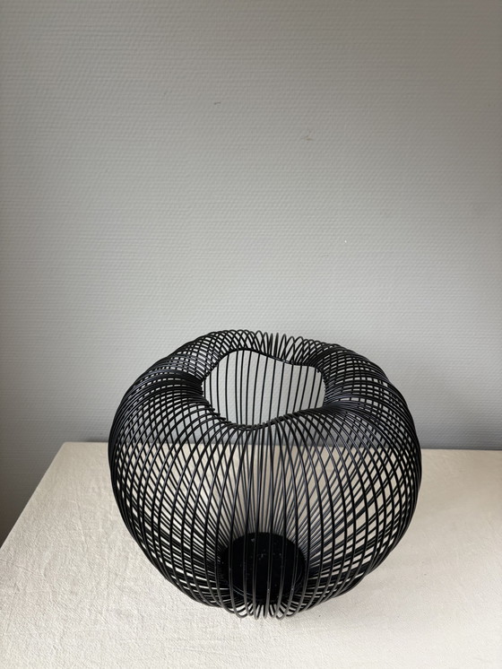 Image 1 of Schwarzes Design Vase Draht Stahl - Neuer Zustand