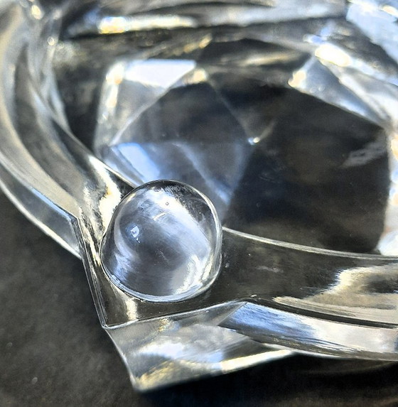 Image 1 of (W019) Magnifique vide-poche / bol en cristal de Bohême – Cristal au plomb soufflé moulé avec signature « Šípek »