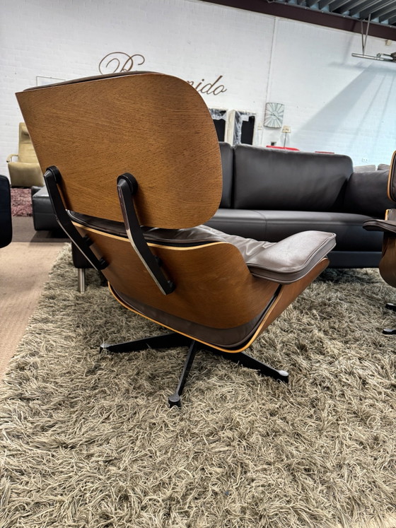 Sillón Lounge Eames – Vitra, Sillas giratorias, Cuero (photo 6 of 14)