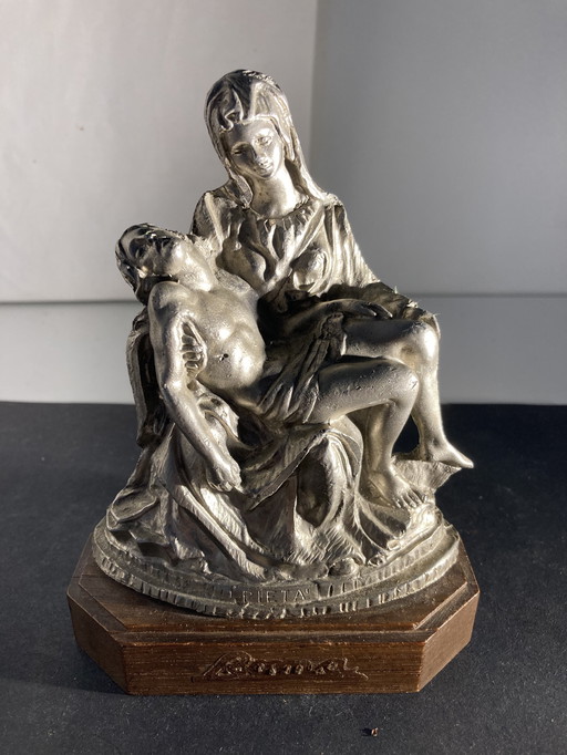 Piccola statua raffigurante la Pietà di Michelangelo, vintage anni '80