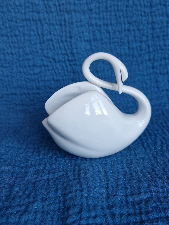 Image 1 of Trois figurines d'oiseaux en porcelaine Hollohaza