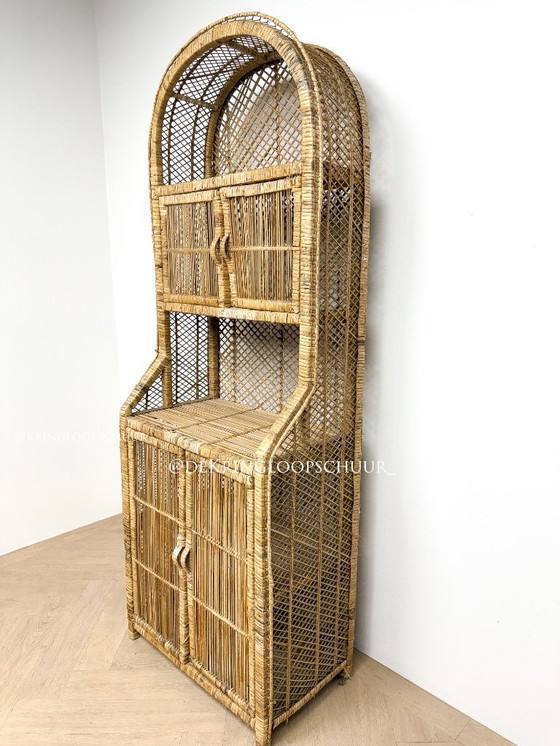 Image 1 of Vintage rotan bohemian rieten boogkast kast met deurtjes 