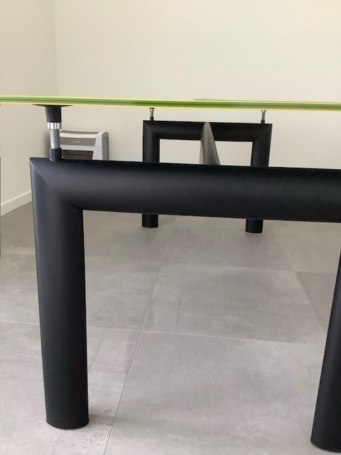 Cassina LC6 Esstisch, Esstische, Glas, Metall, Schwarz (Foto 2 von 5)