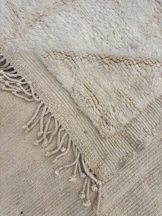 Image 1 of Großer marokkanischer Beni Ouarain Teppich – 280 x 410 cm – Handgefertigter minimalistischer Wollteppich in Natur-Elfenbein