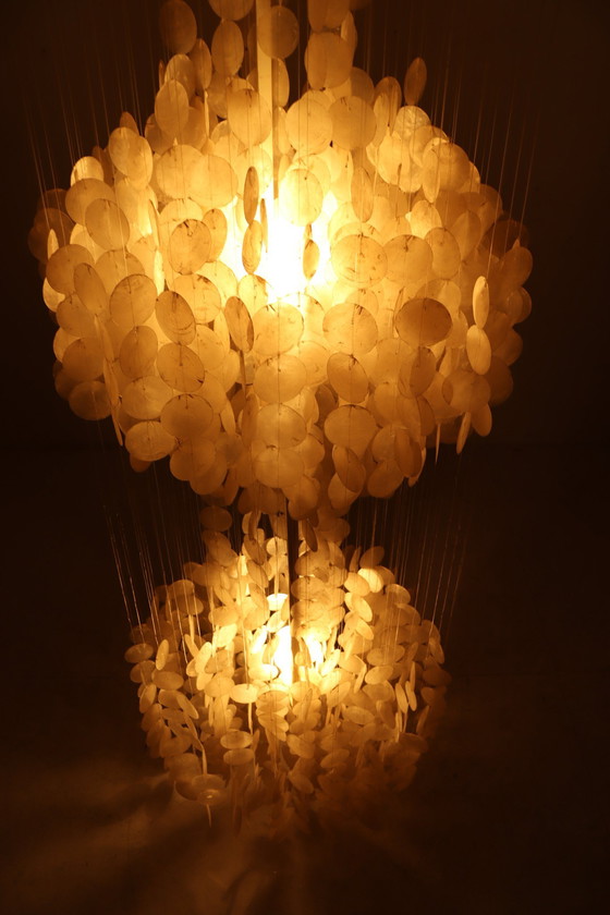 Image 1 of Shell lamp/pearl ceiling lamp of the 80s in the style of Verner Panton