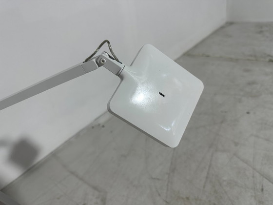 (4) Lampada da scrivania a LED Flos Kelvin bianca - Antonio Citterio - Design italiano – Lampade da scrivania (photo 5 of 7)