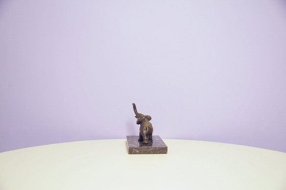 Image 1 of Buchstütze Elefant aus schwarzem Marmor