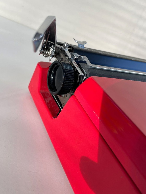 Image 1 of Machine à écrire vintage Sperry Remington Idol rouge années 1980, style rétro