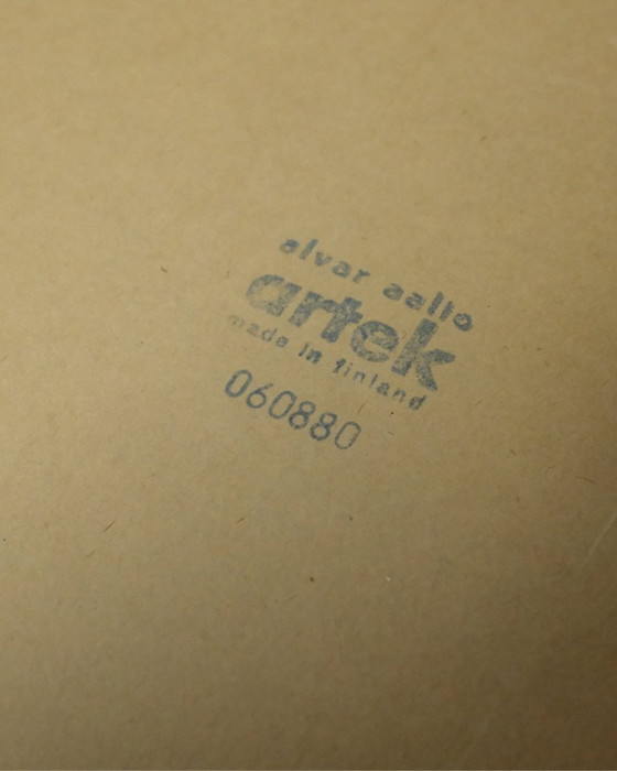 Image 1 of Tabelle 81A – Alvar Aalto – Artek (Tabelle des Büros)