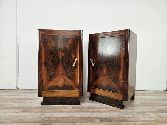 Image 1 of Pair of 1930s Art Deco bedside tables in walnut burl with marble top