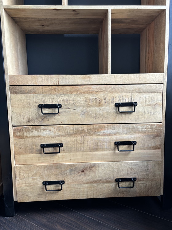 Image 1 of Armario de madera de mango