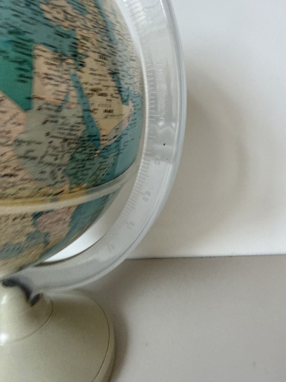 Image 1 of Mappamondo d'epoca