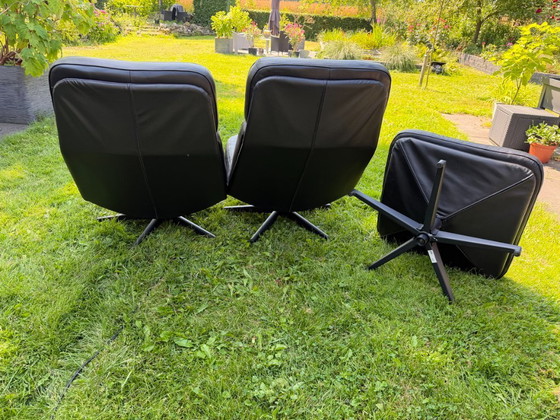 Image 1 of 2 x Luxus-Drehsessel mit Liegefunktion aus echtem Leder und Fußhocker, schwarz