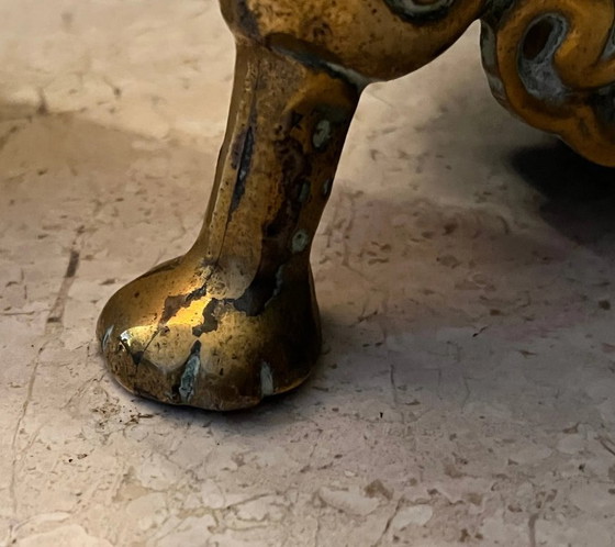 Image 1 of Set di 2 grandi candelieri da chiesa in ottone pesante con teste d'angelo - 51 cm