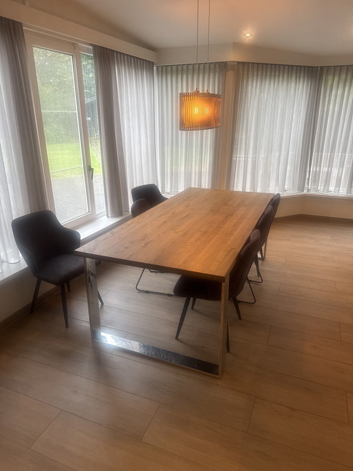 Eettafel hout met aluminium poten 100 x 120