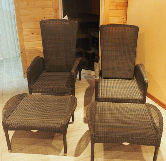 Image 1 of 2 poltrone DEDON con poggiapiedi (cuscini inclusi)