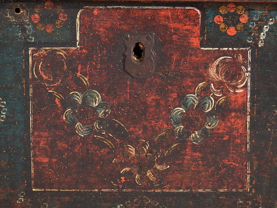 Baúl de almacenamiento antiguo en tonos oscuros (c.1870) #41 – Armarios de almacenamiento (photo 32 of 40)