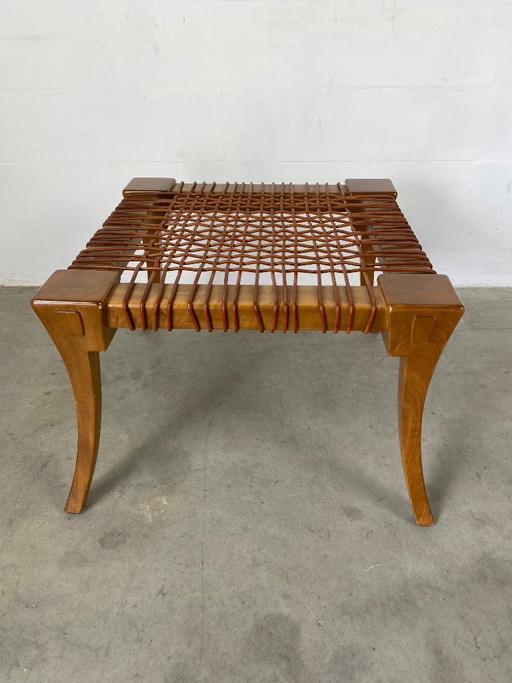 Tabouret Klismos de T.H. Robsjohn-Gibbings pour Saridis d'Athènes, années 1960 – krukjes, Wood, Leather (photo 2 of 11)