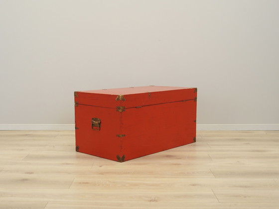 Image 1 of Coffre rouge, design scandinave, années 1950