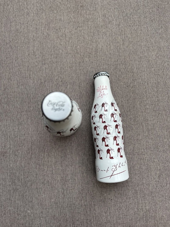 Image 1 of 2 x Manolo Blahnik Coca Cola flesjes 