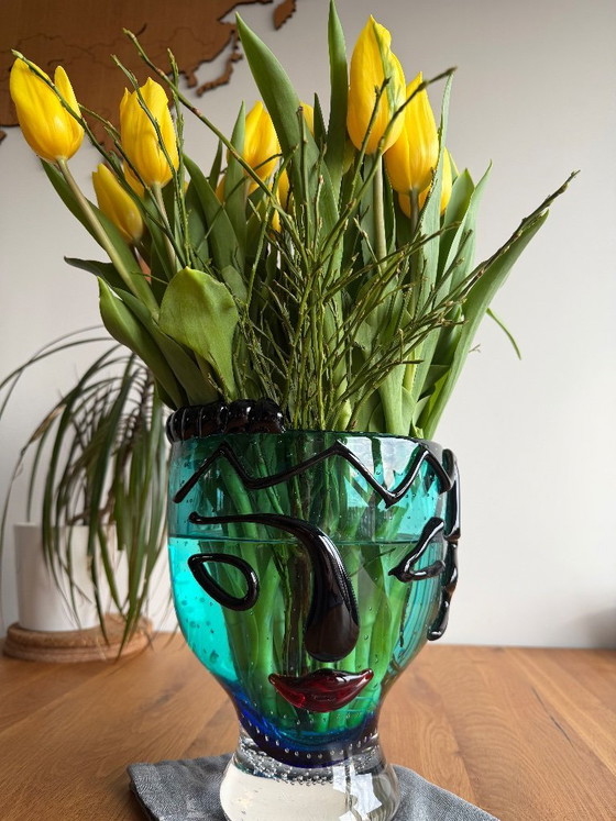 Image 1 of Grand vase original en verre de Murano – Motif visage de Picasso – Sculpture en verre d'art massif