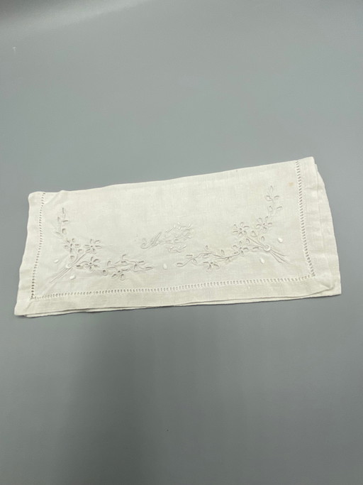 Porte-serviettes ancien brodé « Anne » – linge de trousseau vers 1900 – decoratieve objecten, Textile, Cotton