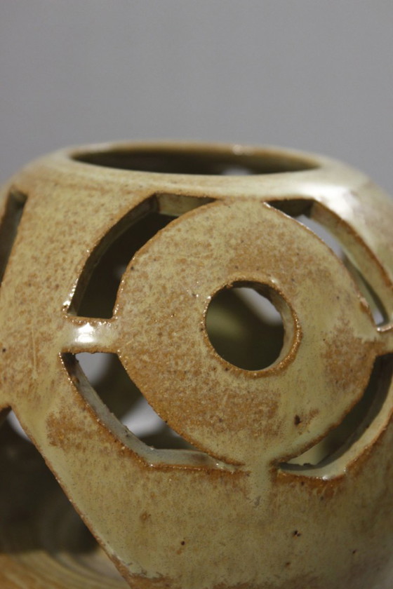 Image 1 of Kandelaar van opengewerkt steengoed, modernistisch ontwerp, 20e eeuw