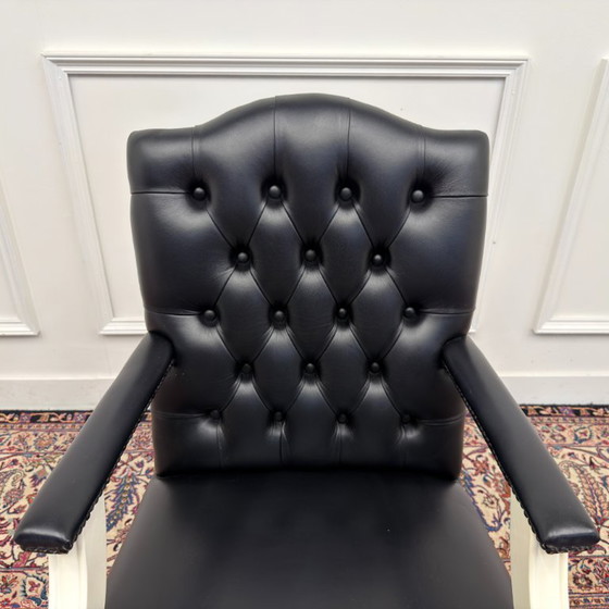 Classica Sedia da Ufficio Chesterfield Bianca Inglese – &Tradition, Sedie da ufficio, Pelle, Legno (photo 5 of 7)