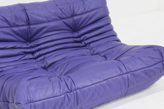 Image 1 of Divano vintage a 2 posti Togo in pelle viola di Ligne Roset, anni '90.
