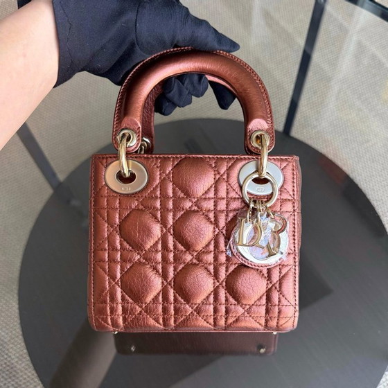 Image 1 of DIOR LADY MINI - PELLE DI VITELLO CANNAGE MARRONE, FERRAMENTA ORO, CINTURINO REGOLABILE